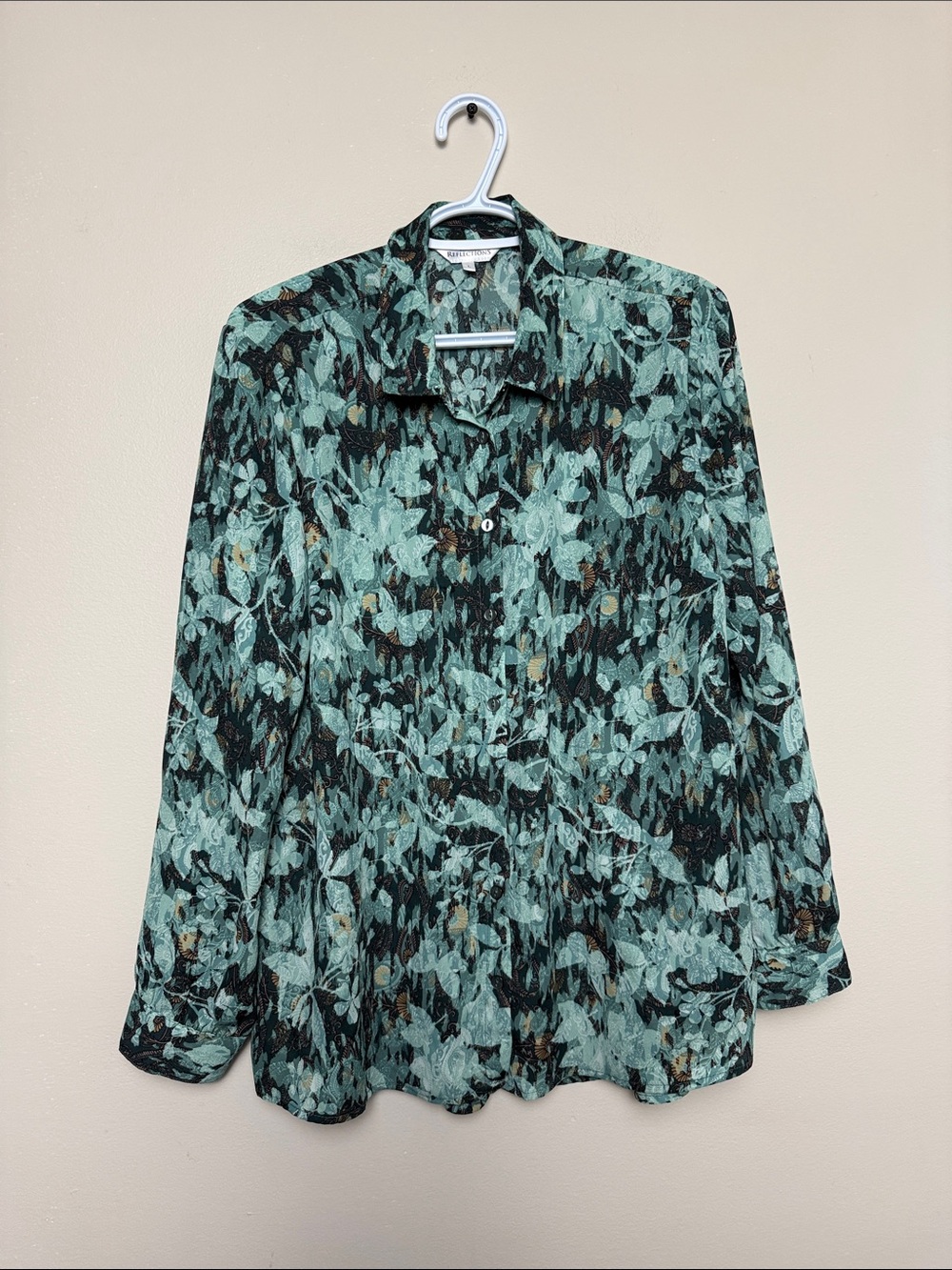 Northern Reflections Floral Mint Green Long-Sleeve Button-Up Blouse size L